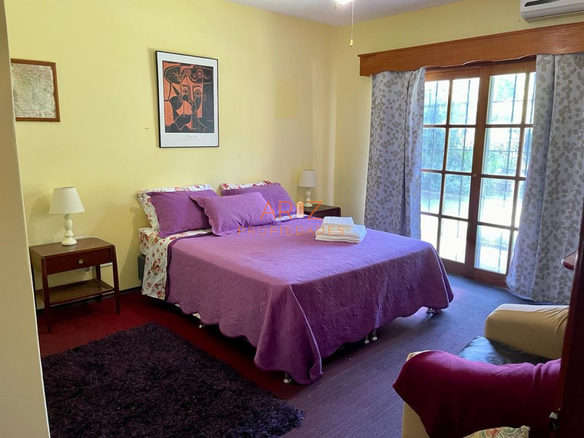 Casa ID.2216 - Completo quincho disponible en alquiler anual 
