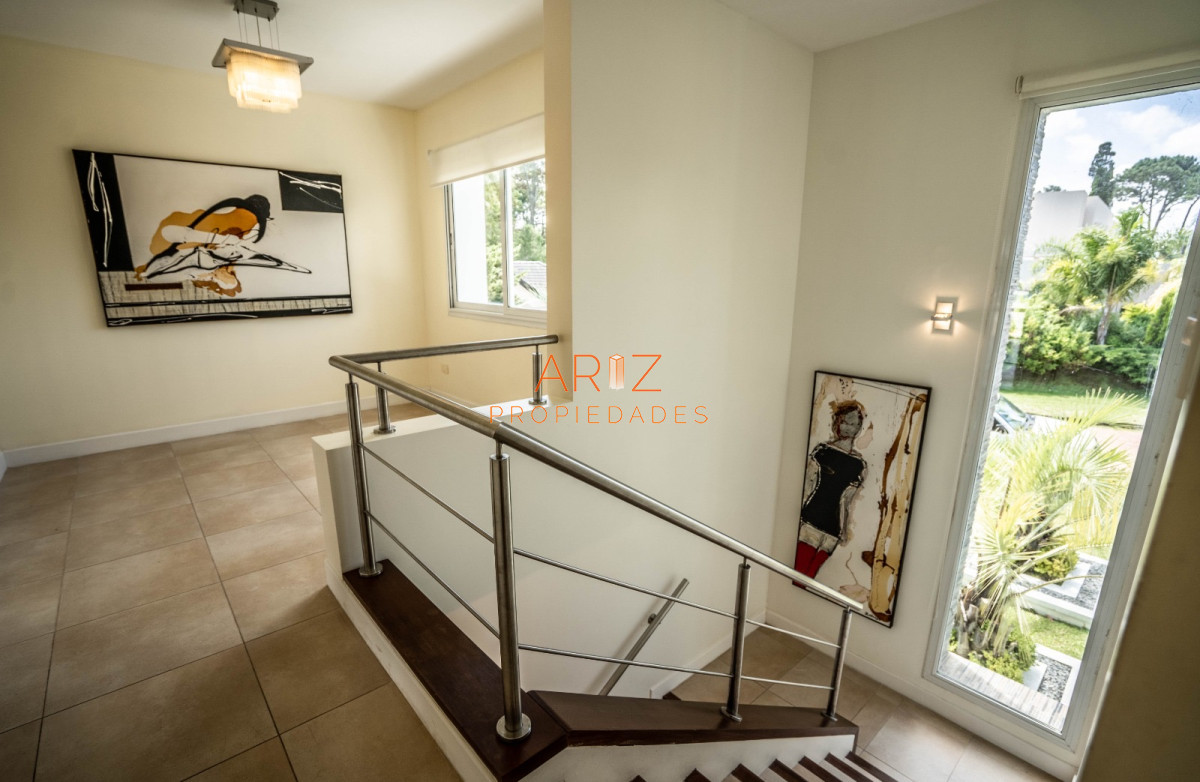 Casa ID.2056 - ALQUILER ANUAL CASA BOULEVARD PARK BARRIO PRIVADO 4 DORMITORIOS PUNTA DEL ESTE