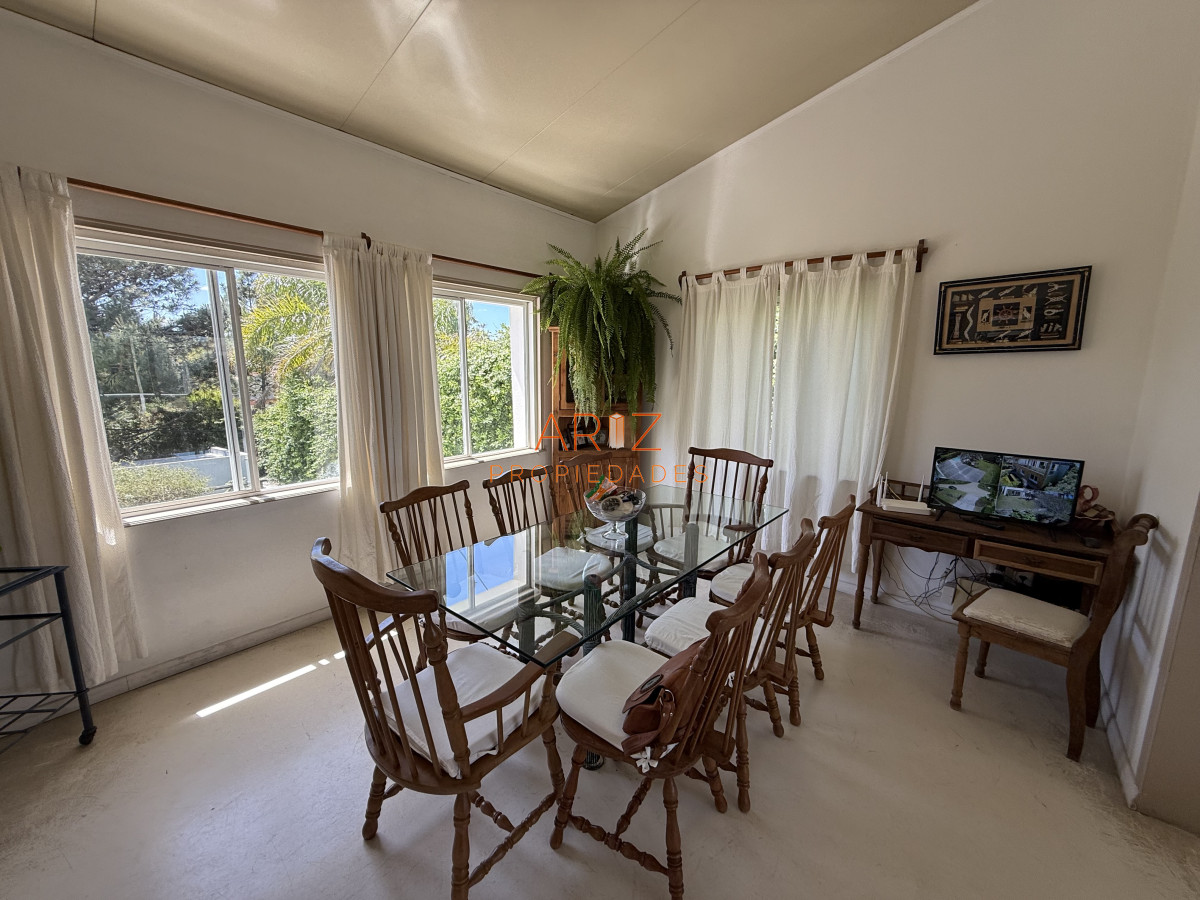 Casa ID.2455 - VENTA ESPECTACULAR CASA CON PISCINA TIO TOM MALDONADO PUNTA DEL ESTE 4 DORMITORIOS