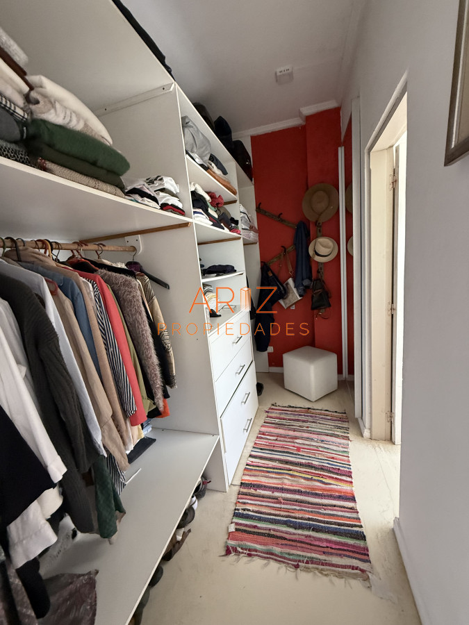 Casa ID.2455 - VENTA ESPECTACULAR CASA CON PISCINA TIO TOM MALDONADO PUNTA DEL ESTE 4 DORMITORIOS