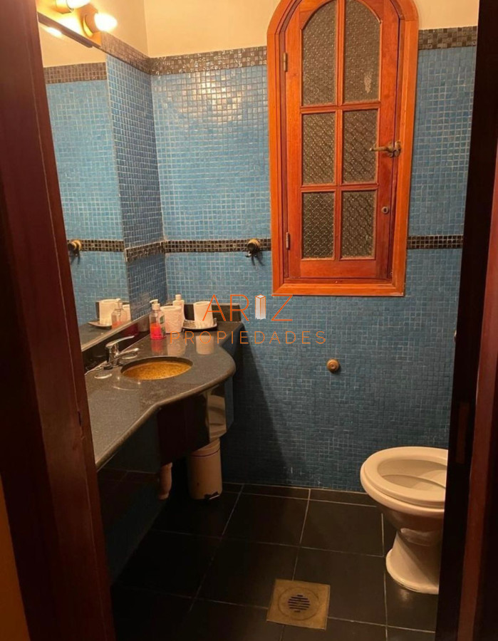 Casa ID.2216 - Completo quincho disponible en alquiler anual 