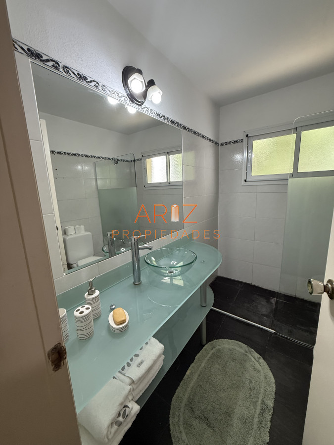 Casa ID.2455 - VENTA ESPECTACULAR CASA CON PISCINA TIO TOM MALDONADO PUNTA DEL ESTE 4 DORMITORIOS