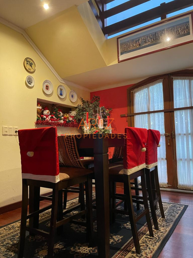 Casa ID.2216 - Completo quincho disponible en alquiler anual 