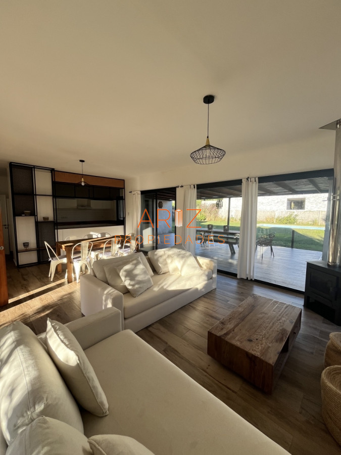 Casa ID.1795 - Alquiler Anual y Venta hermosa casa en Barrio Privado PUNTA DEL ESTE