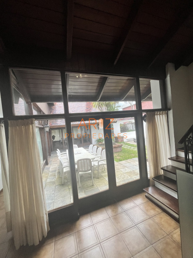 Casa ID.2201 - VENTA CASA 4 DORMITORIOS PUNTA DEL ESTE IMPERDIBLE ZONA