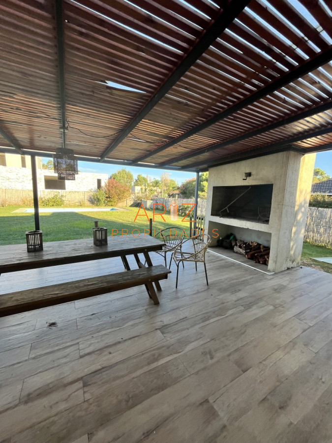 Casa ID.1795 - Alquiler Anual y Venta hermosa casa en Barrio Privado PUNTA DEL ESTE