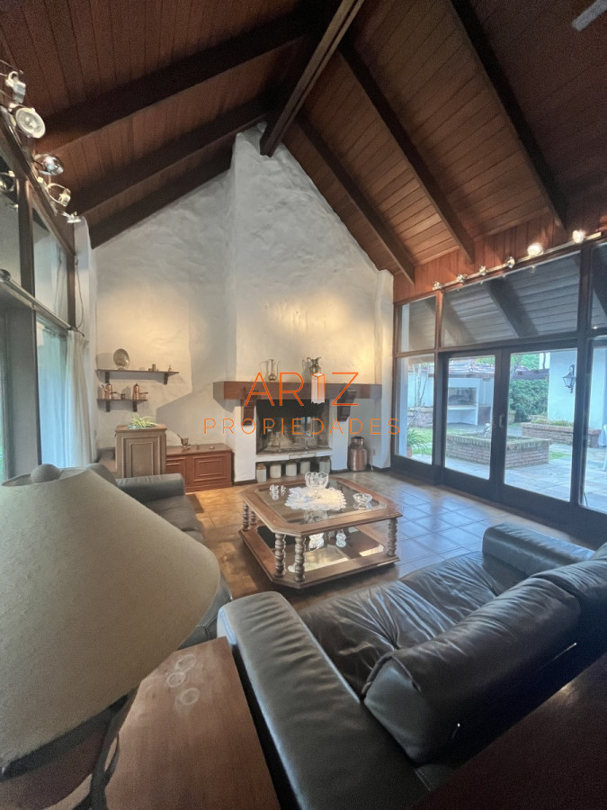 Casa ID.2201 - VENTA CASA 4 DORMITORIOS PUNTA DEL ESTE IMPERDIBLE ZONA