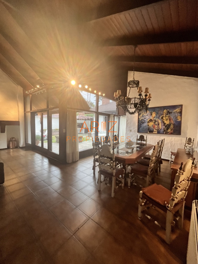 Casa ID.2201 - VENTA CASA 4 DORMITORIOS PUNTA DEL ESTE IMPERDIBLE ZONA