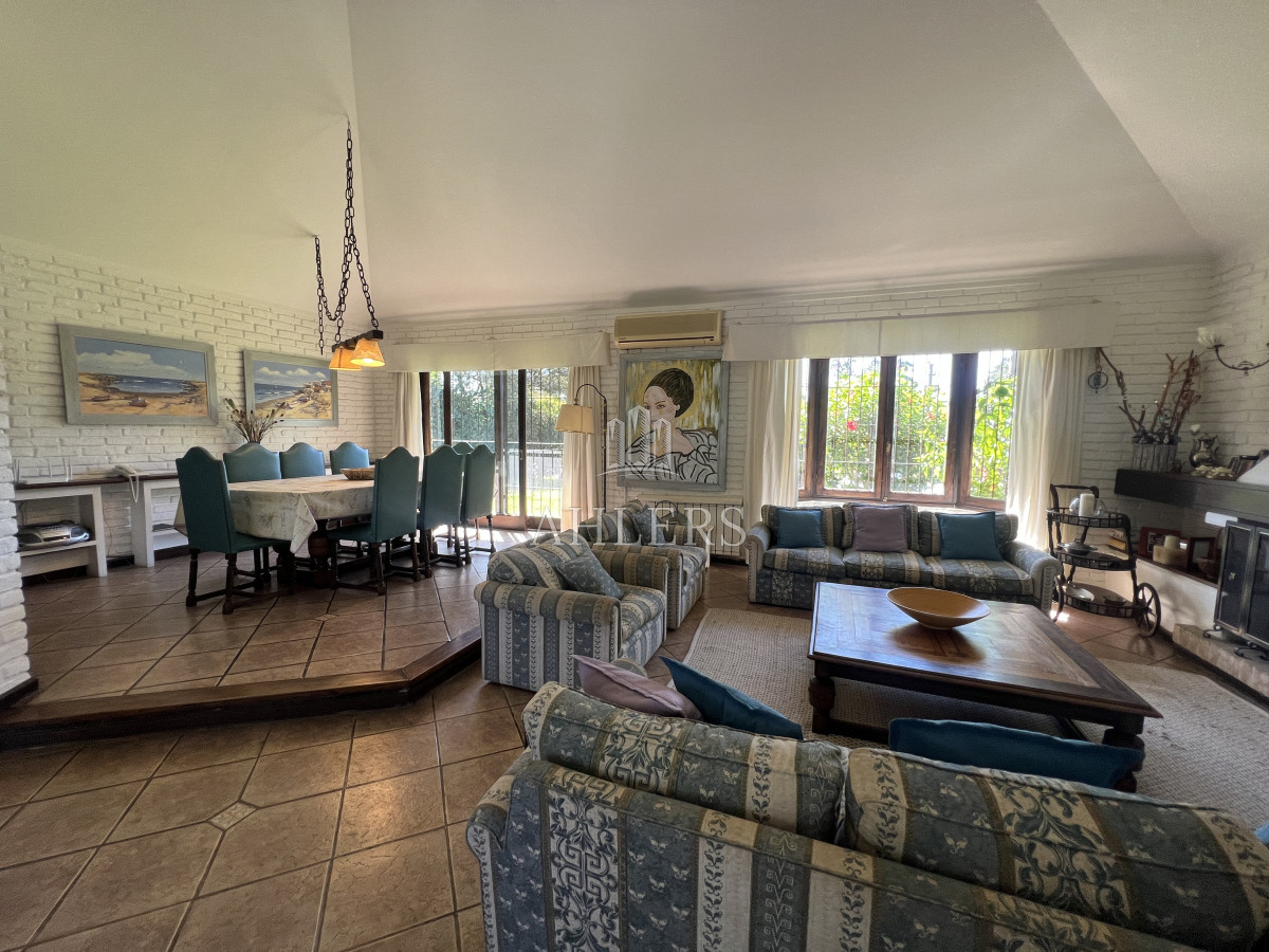 Casa ID.195 - Casa en Punta del Este, Jardines de Córdoba