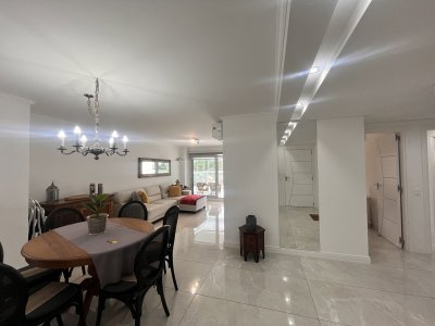 Apartamento en Punta del Este, Mansa