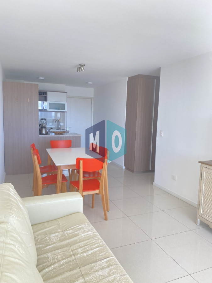 Apartamento ID.727 - Alquiler anual apto con linda vista 
