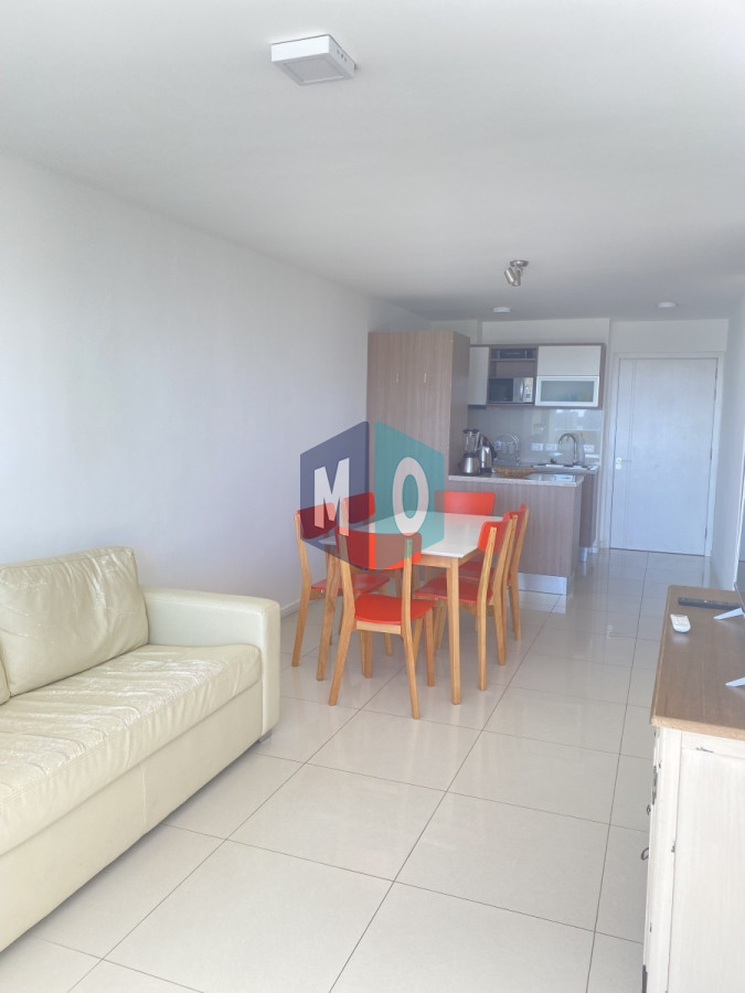 Apartamento ID.727 - Alquiler anual apto con linda vista 