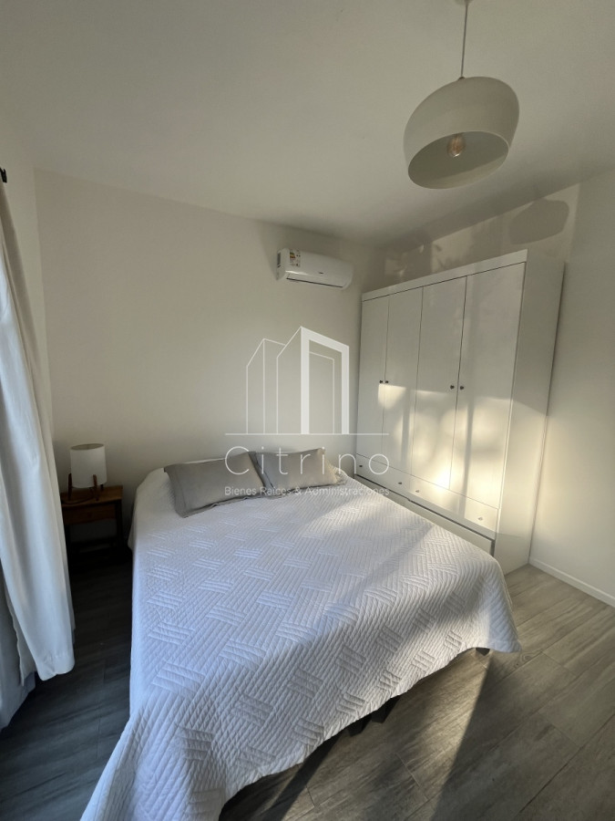 Casa ID.1042 - Alquiler Anual y Venta hermosa casa en Barrio Privado 