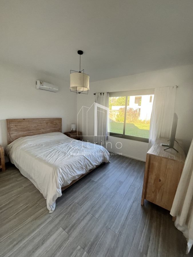 Casa ID.1042 - Alquiler Anual y Venta hermosa casa en Barrio Privado 
