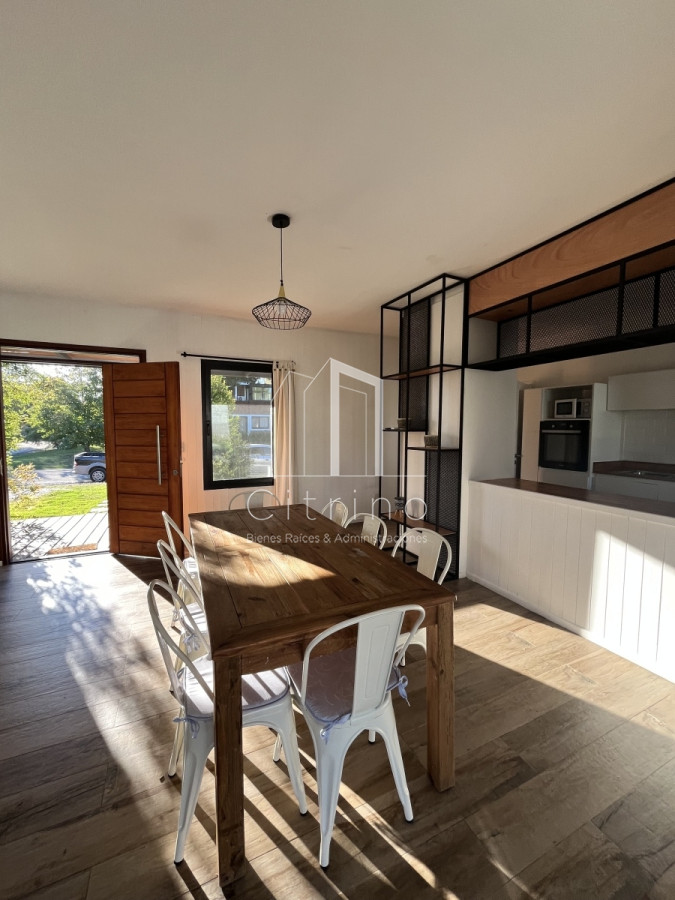 Casa ID.1042 - Alquiler Anual y Venta hermosa casa en Barrio Privado 