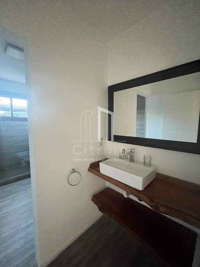 Casa ID.1042 - Alquiler Anual y Venta hermosa casa en Barrio Privado 