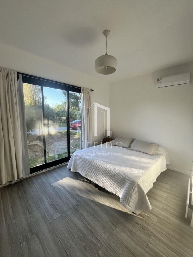 Casa ID.1042 - Alquiler Anual y Venta hermosa casa en Barrio Privado 