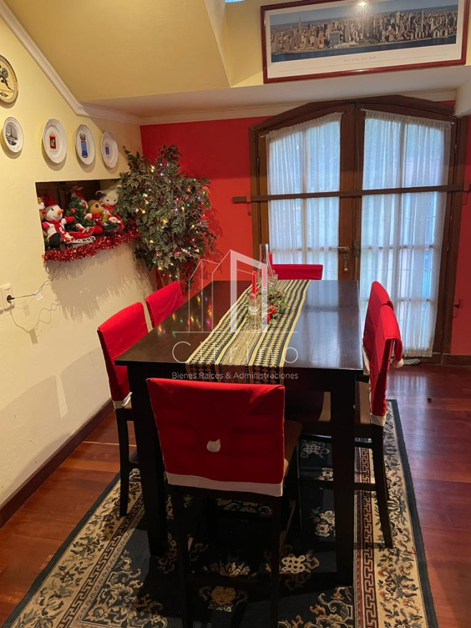 Casa ID.1607 - Completo quincho disponible en alquiler anual 