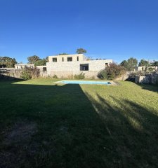 Alquiler Anual y Venta hermosa casa en Barrio Privado