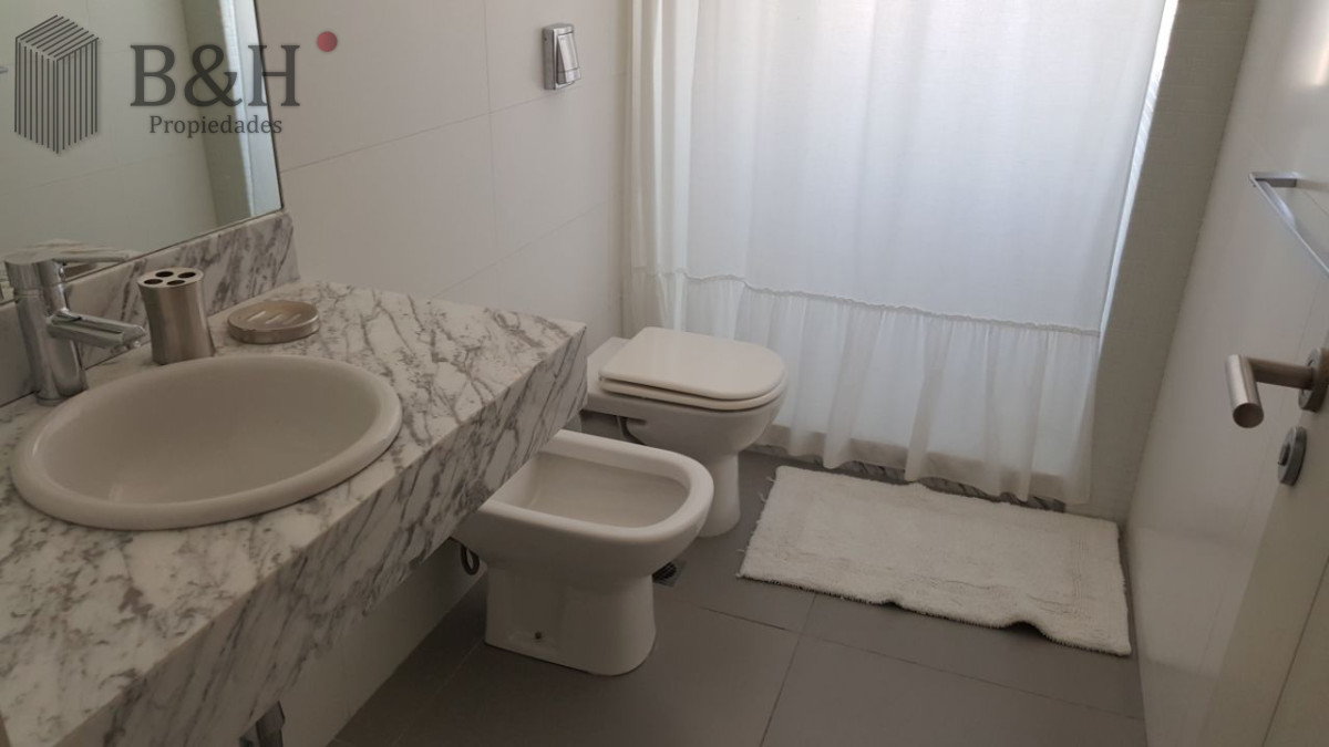 Apartamento ID.7395 - Alquiler anual apartamento brava