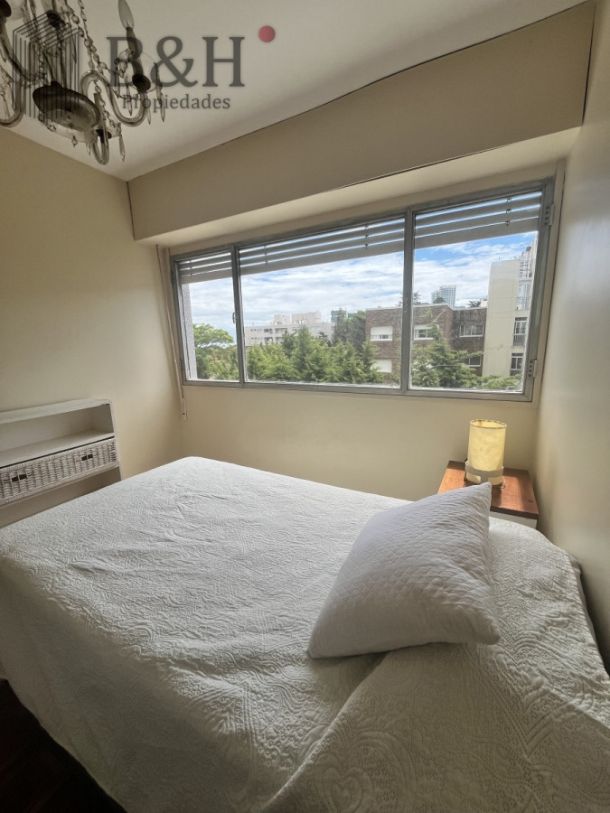 Apartamento ID.4100 - Alquiler Anual 