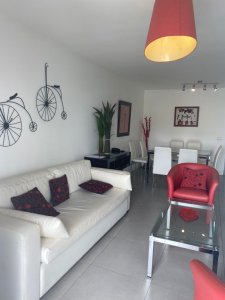 Apartamento en Punta del Este alquiler invernal y anual con terraza parrillero