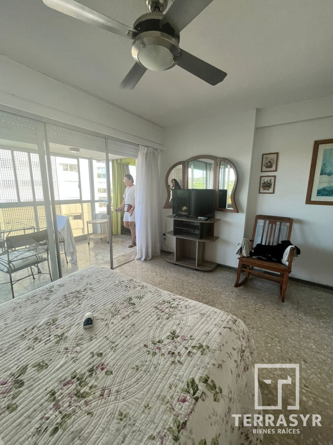 Apartamento ID.235 - Apartamento 2 dormitorios en primera linea Mansa