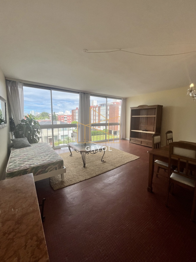 Apartamento ID.568 - Alquiler Anual 