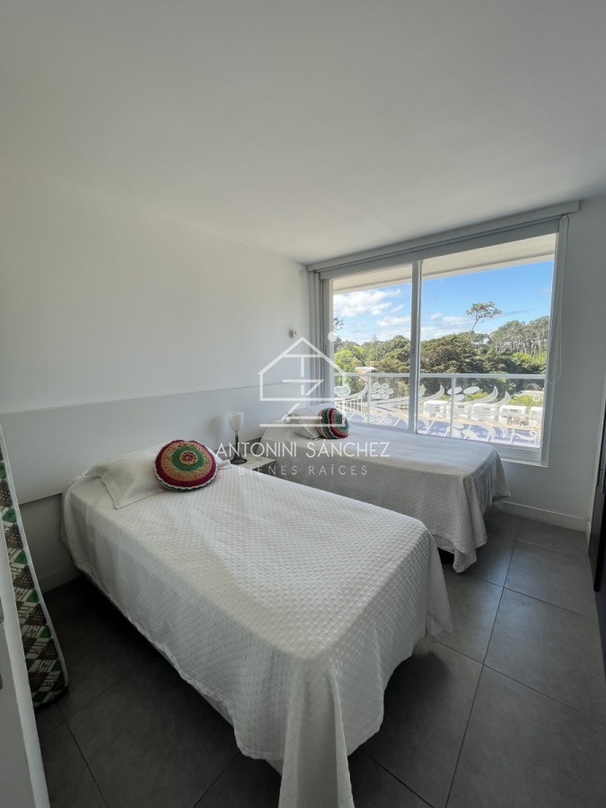 Apartamento ID.940 - Alquiler Anual Punta del Este YOO