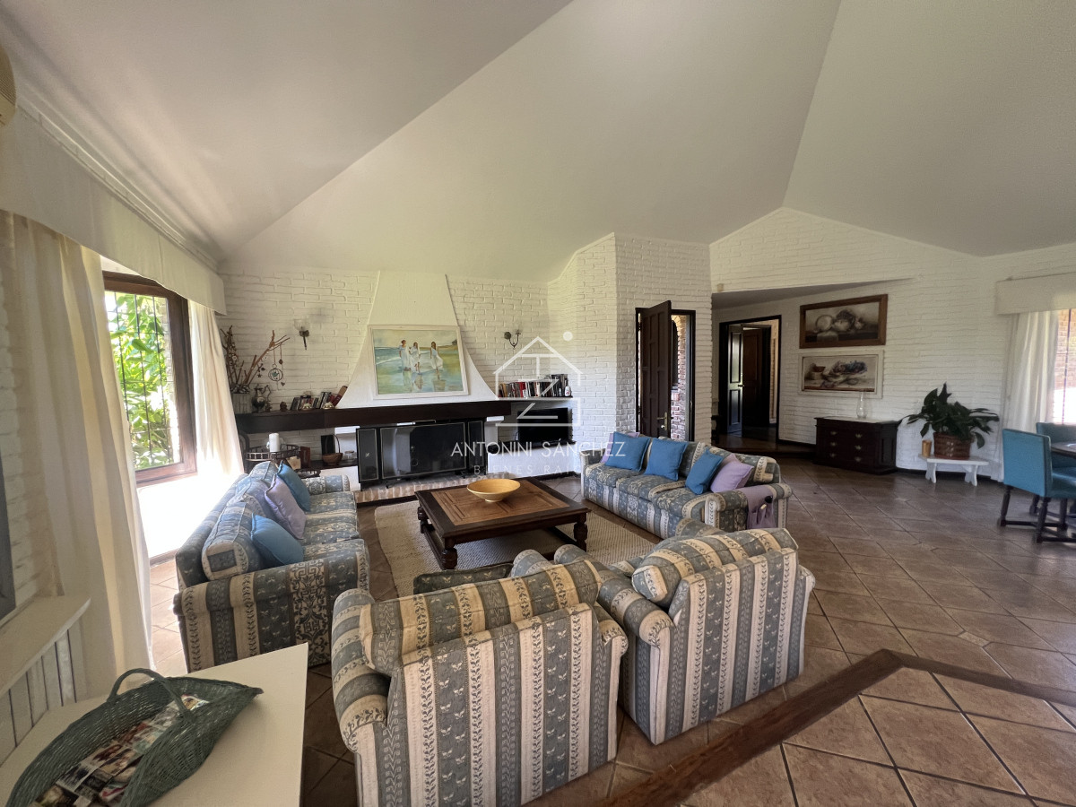 Casa ID.1389 - Casa en Alquiler temporario o anual, Punta del este.