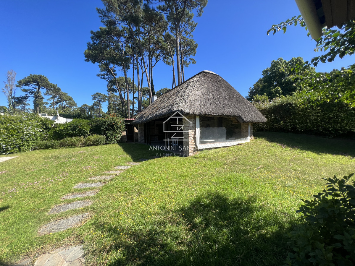 Casa ID.1389 - Casa en Alquiler temporario o anual, Punta del este.