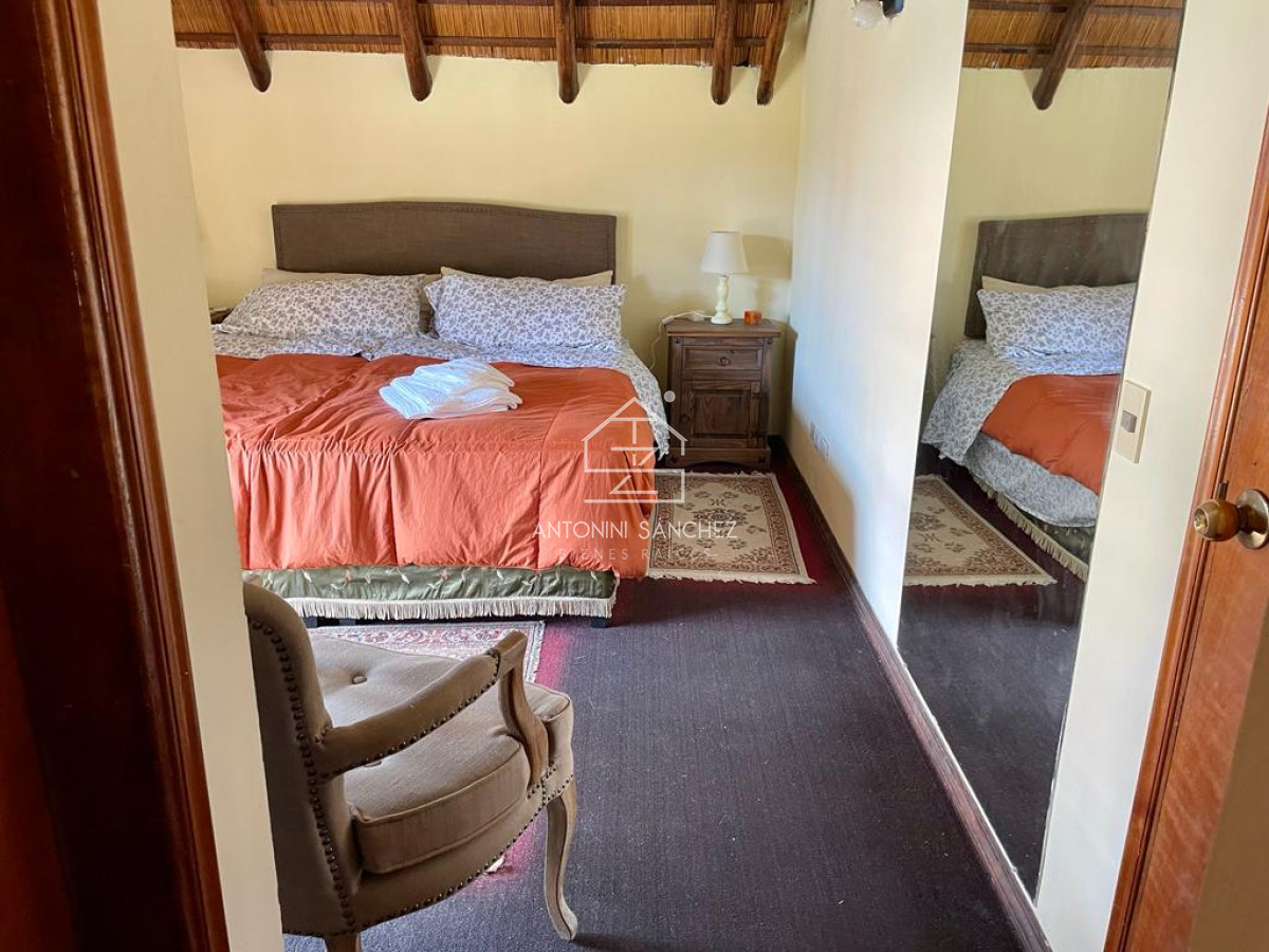 Casa ID.1538 - Completo quincho disponible en alquiler anual 