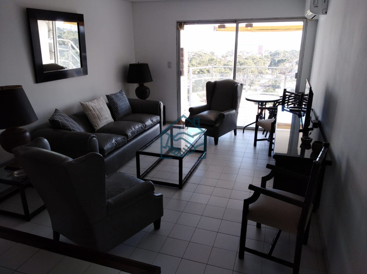 Apartamento ID.1079/Alquiler-Anual----Venta- - Alquiler Anual  - Venta 