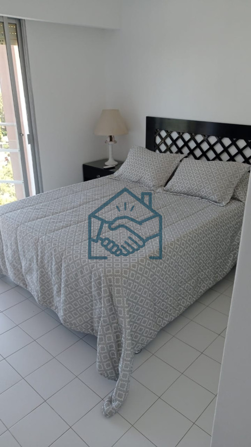 Apartamento ID.1079/Alquiler-Anual----Venta- - Alquiler Anual  - Venta 