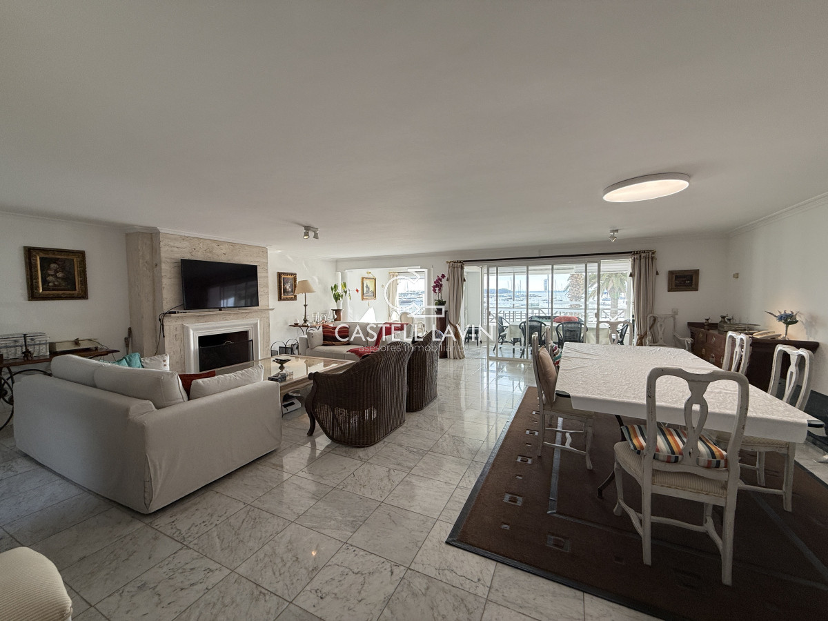 Apartamento ID.678 - Venta Apartamento 3  Dormitorios Frente al Puerto Península Punta del Este