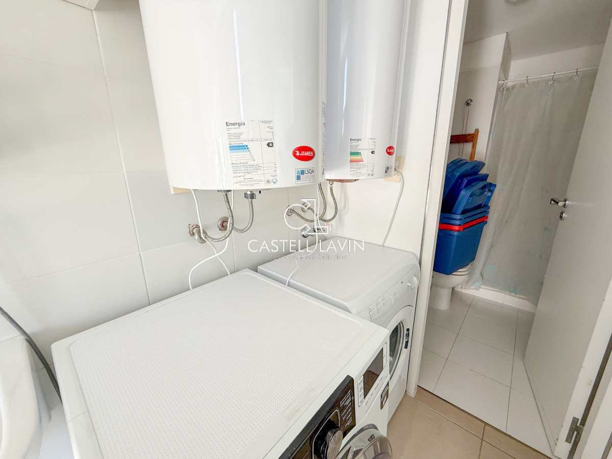 Apartamento ID.910 - Venta Apartamento 2 Dormitorios en primera linea Playa Brava Punta del Este