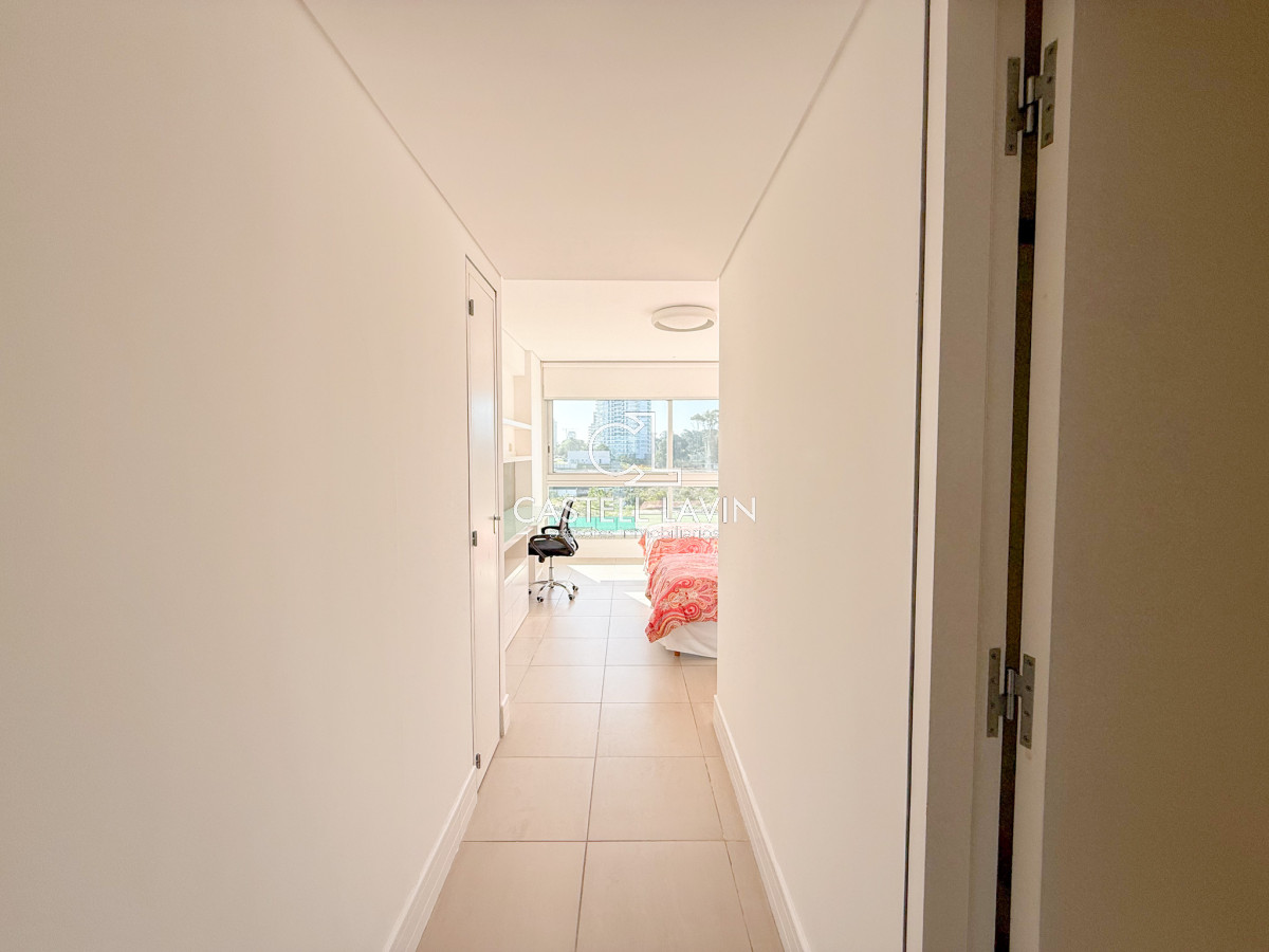 Apartamento ID.774 - Venta Apartamento 2 Dormitorios Primera Linea Playa Brava Punta del Este