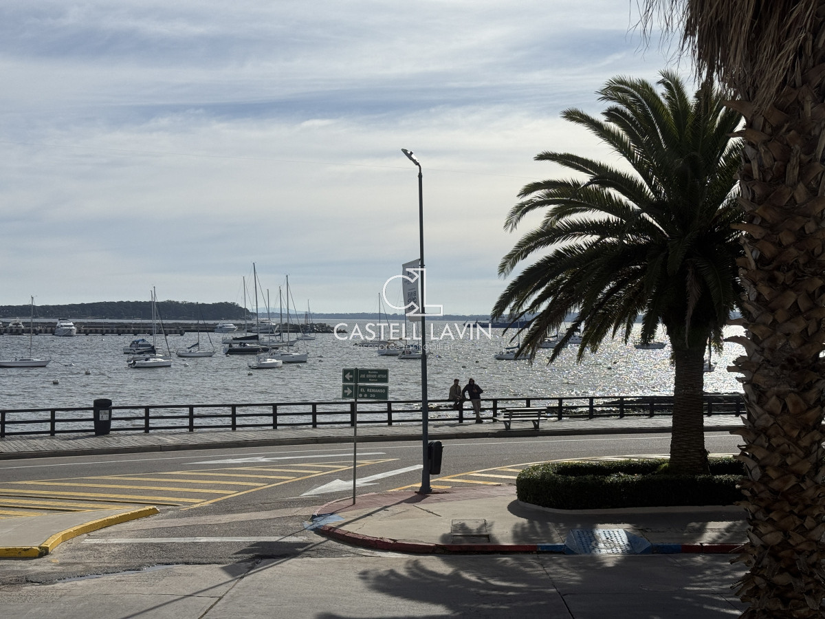 Apartamento ID.678 - Venta Apartamento 3  Dormitorios Frente al Puerto Península Punta del Este