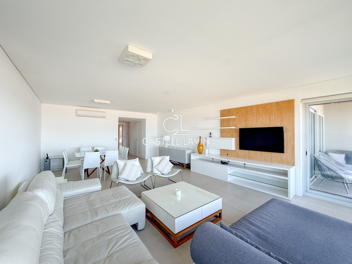 Apartamento ID.774 - Venta Apartamento 2 Dormitorios Primera Linea Playa Brava Punta del Este