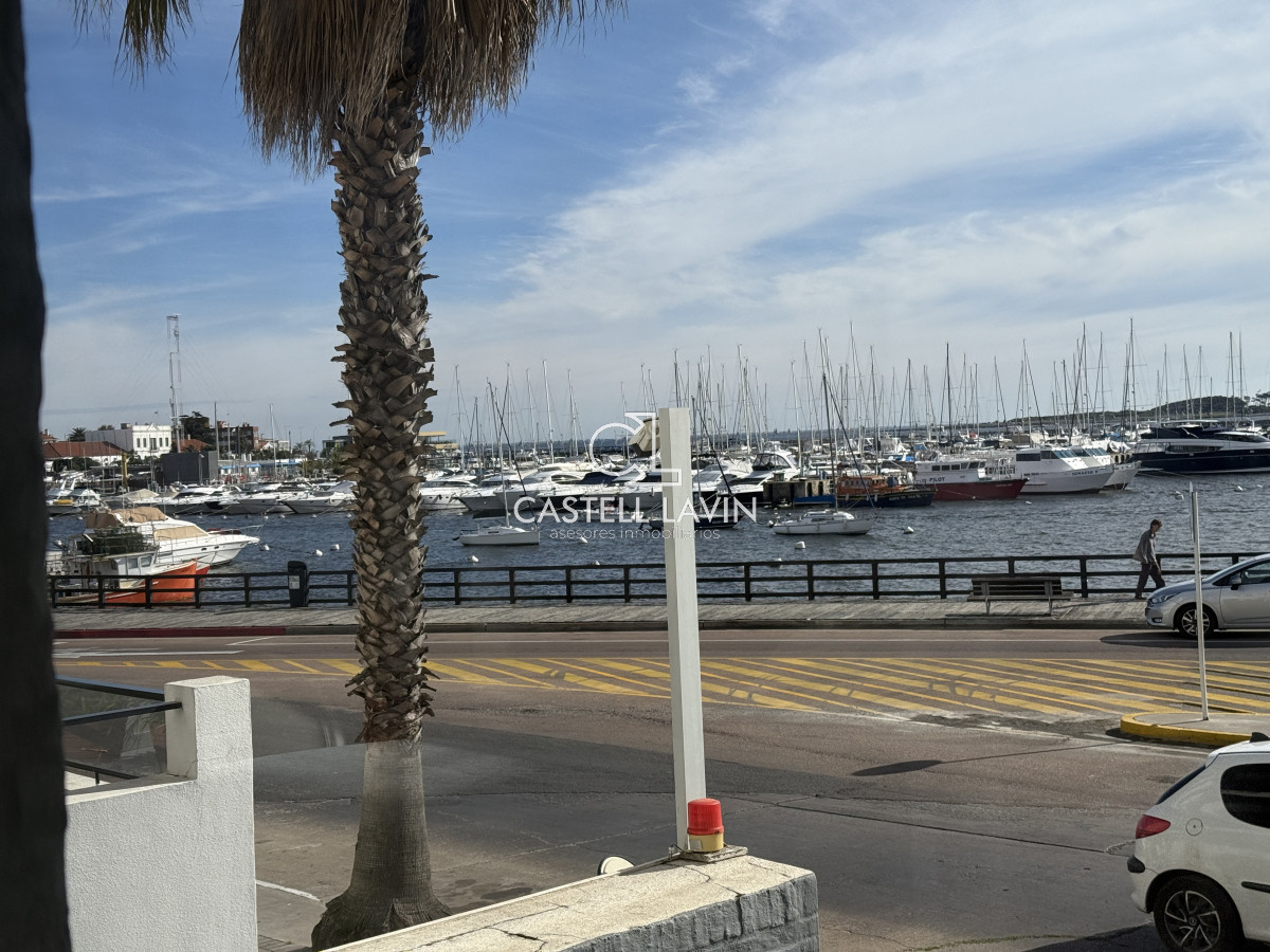 Apartamento ID.678 - Venta Apartamento 3  Dormitorios Frente al Puerto Península Punta del Este