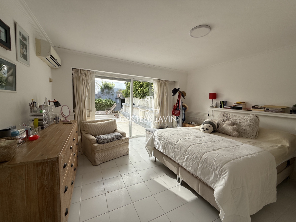 Apartamento ID.678 - Venta Apartamento 3  Dormitorios Frente al Puerto Península Punta del Este