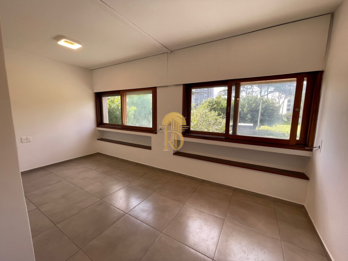 Apto alquiler anual sin muebles -id-852-23