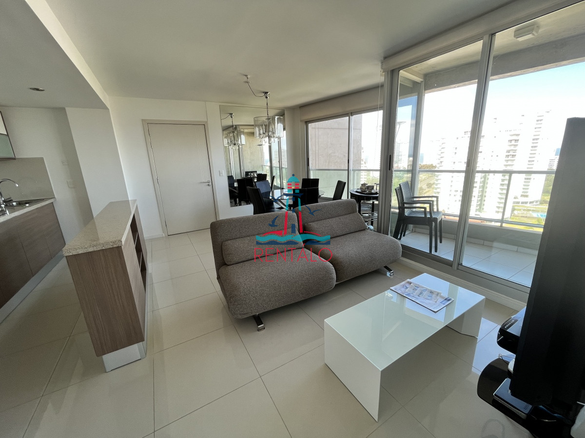 Apartamento ID.332 - Apartamento de 2 dormitorios y 2 baños en alquiler anual Punta del este 