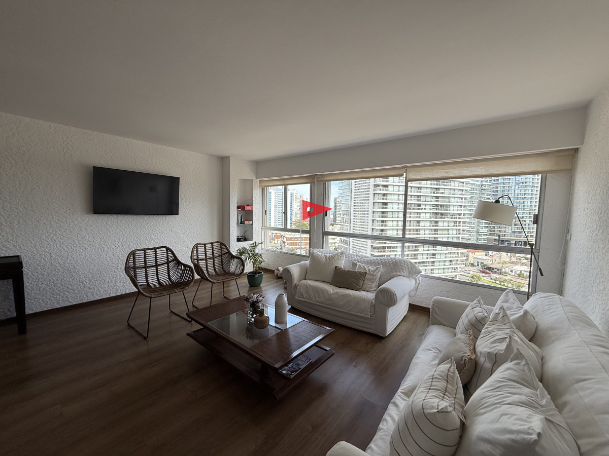 Apartamento ID.230 - VENTA HERMOSO APTO A PASOS DE LA BRAVA 