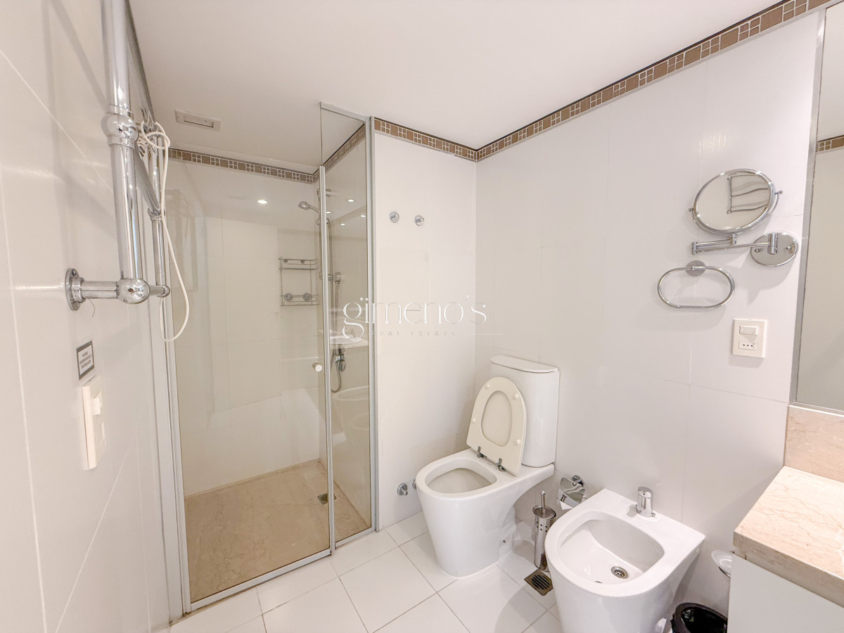 Apartamento ID.429 - Venta de Apartamento en primera linea Playa Brava - Punta del Este - Le Parc