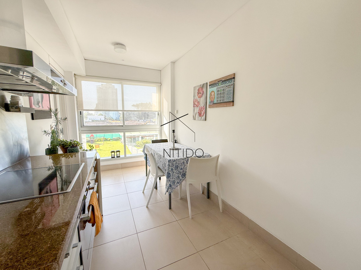 Apartamento ID.306 - Luminoso y cómodo apartamento en primera linea Playa Brava 