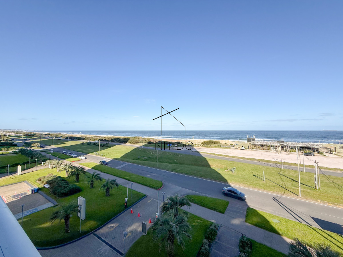 Apartamento ID.306 - Luminoso y cómodo apartamento en primera linea Playa Brava 