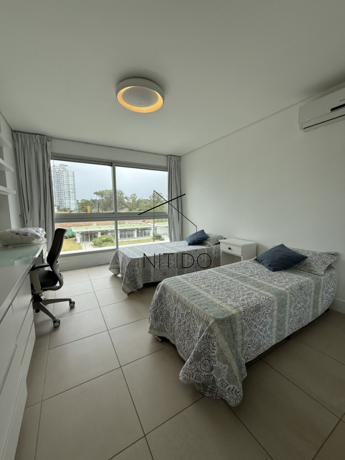 Apartamento ID.306 - Luminoso y cómodo apartamento en primera linea Playa Brava 