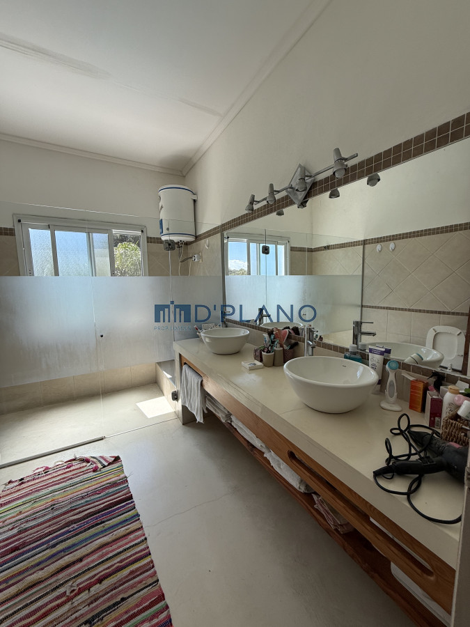 Casa ID.222 - LUJO Y TRANQUILIDAD EN UNA PROPIEDAD ÚNICA EN PUNTA BALLENA 