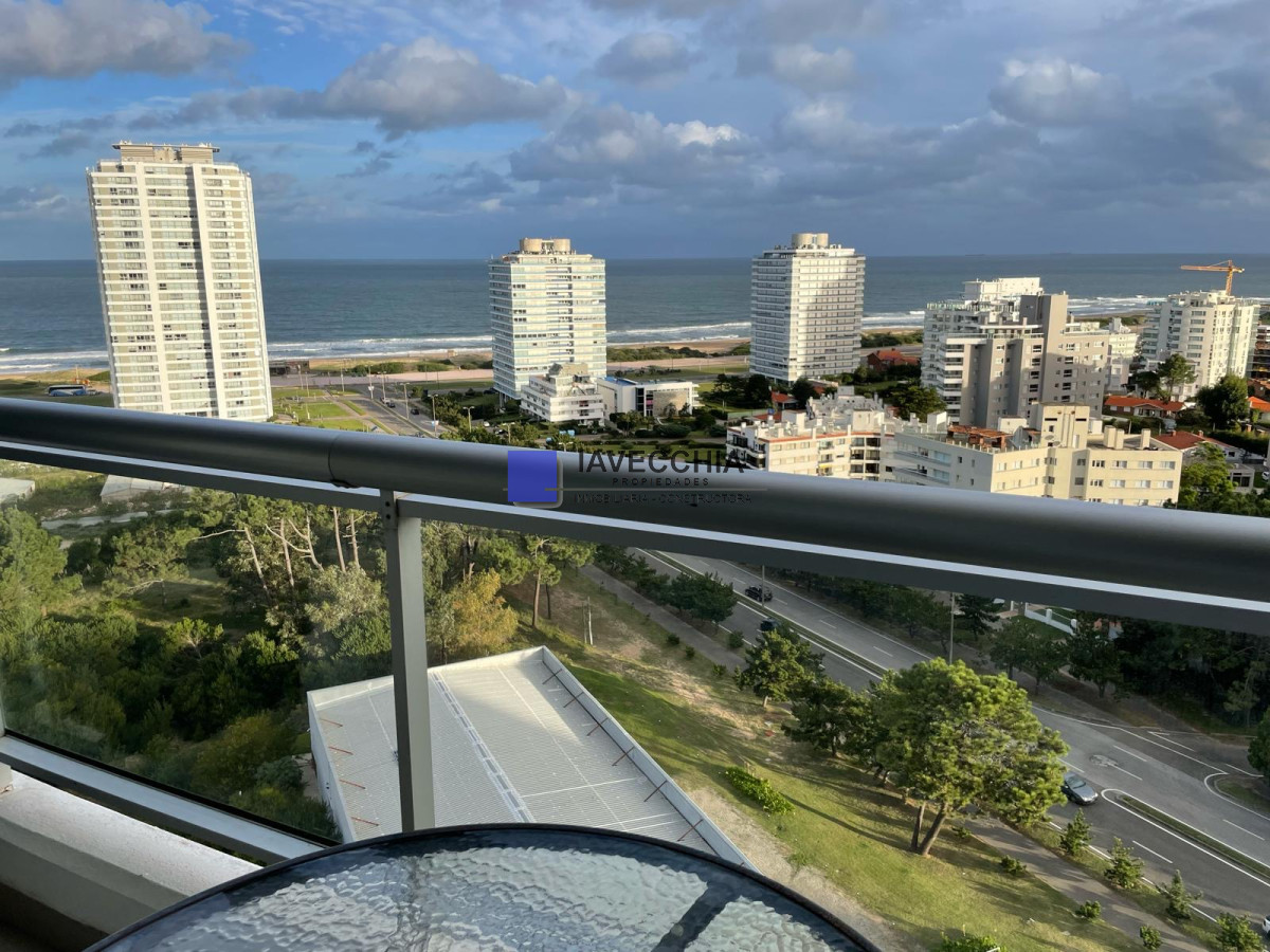 Torre de categoria a pasos de la playa Brava  - IAV49891A